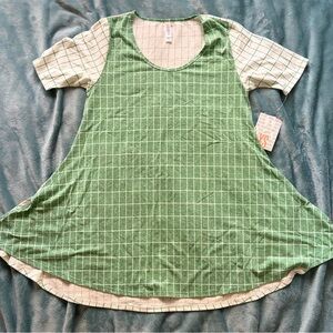 LuLaRoe Green and White Grid Pattern Top
